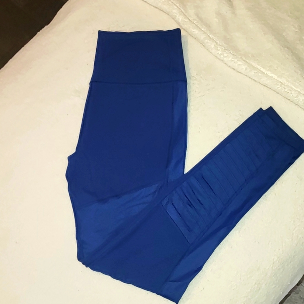 VS sport leggings size Med